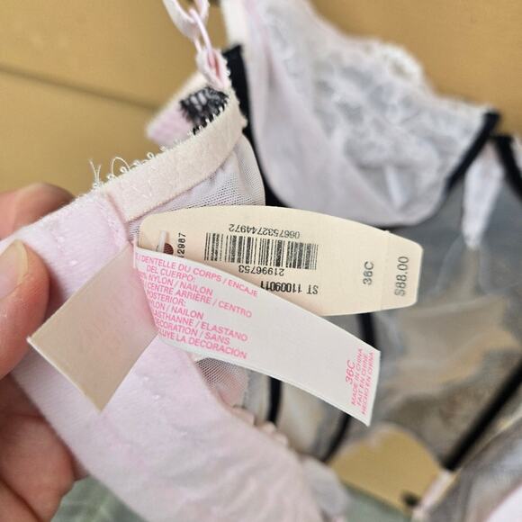 Victorias Secret Lace Sexy Corset With Garter Straps in Black and Baby Pink 36C - Picture 9 of 9